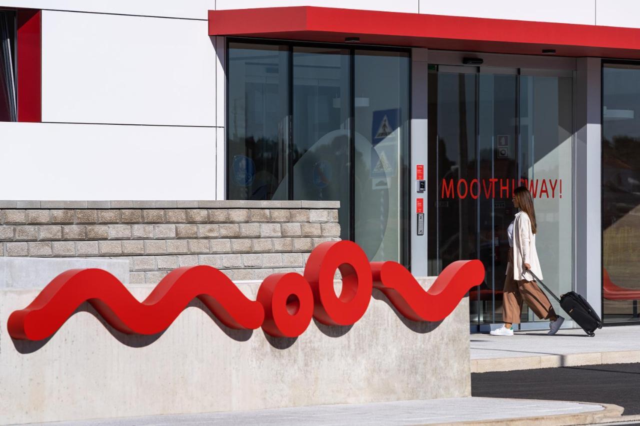 Moov